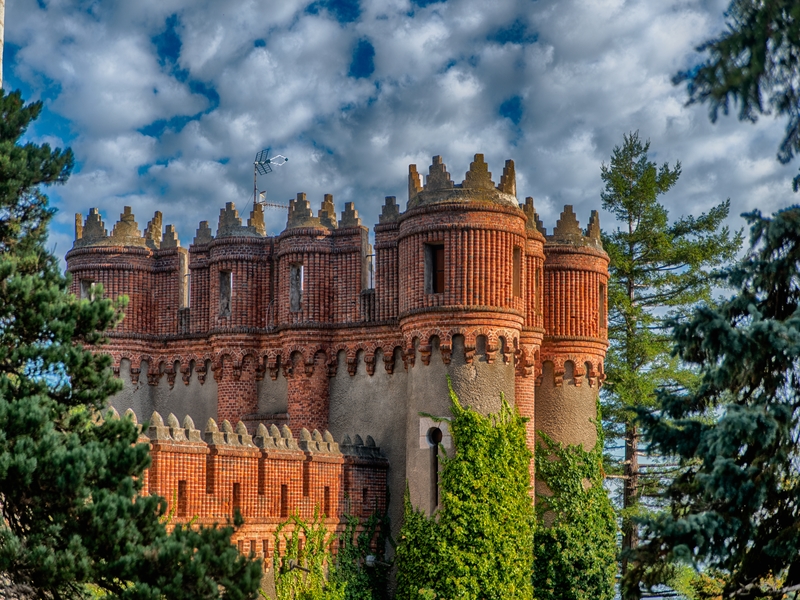 Palacio, Castillo-Observatorio y Jardines de Ocharan