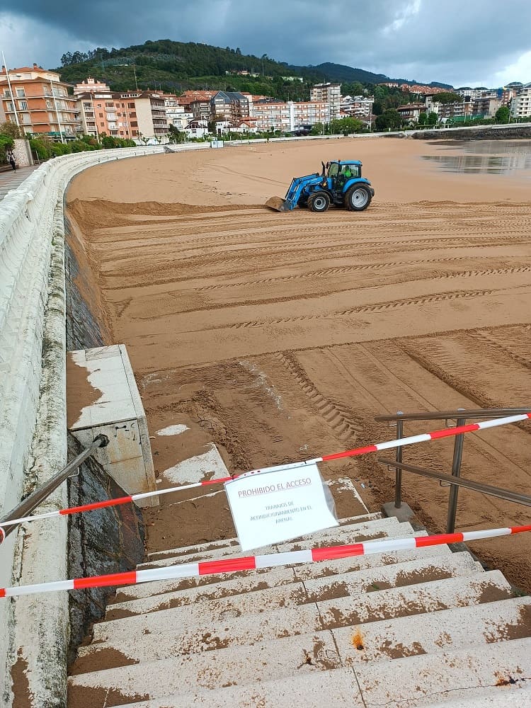 Comienzan las labores de acondicionamiento de las zonas de baño del municipio