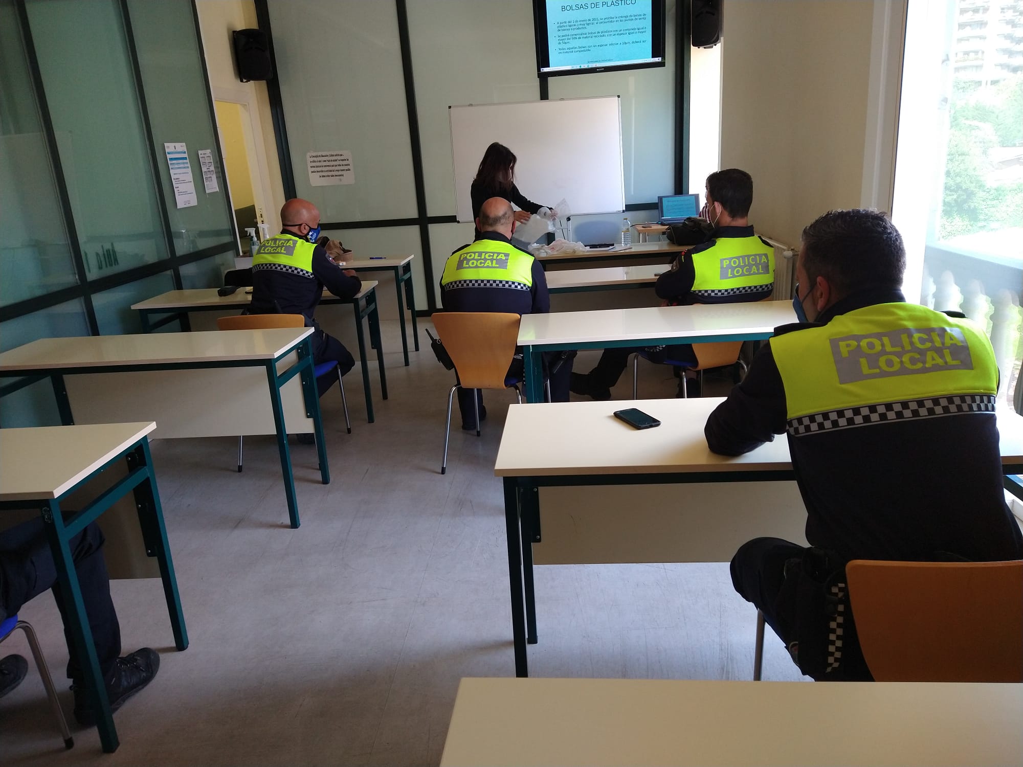 Formación de la Policía Local en la Ordenanza nueva de Residuos y Limpieza.